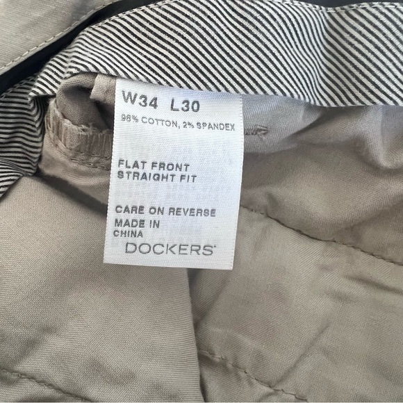 Dockers Premium Men’s Flat Front Straight Fit Khaki Pants - Picture 9 of 14